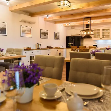 Nocleg ze śniadaniem Apartamenty Rydzewo Rydzewo (Gizycko)